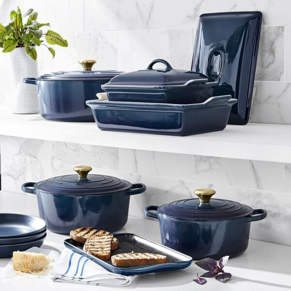 0a2fc6bdc2be46808b584e401b55aa2b 20-piece Signature Cast Iron Cookware Set,10.25 Skillet,1.75-quart Saucepan with Lid