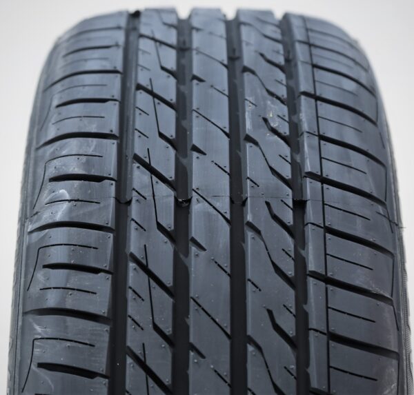 205e9c3bcf7a46d6ba837bd2b518c568 Arroyo Grand Sport A/S 225/40R18 ZR 92W XL AS High Performance Tire