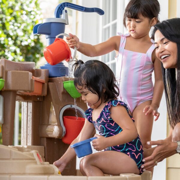 Step2 Pump & Splash Discovery Pond Water Table for Toddlers