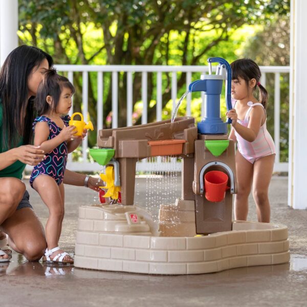 Step2 Pump & Splash Discovery Pond Water Table for Toddlers