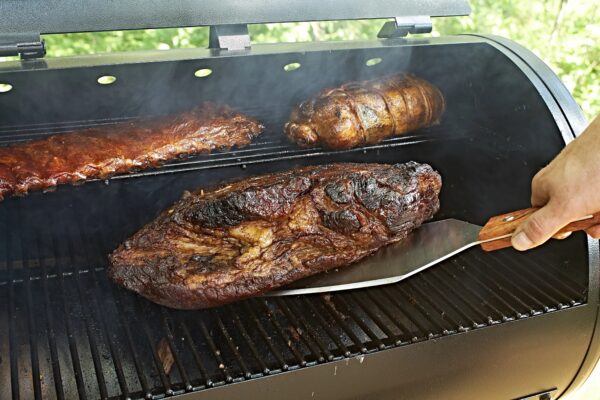 44bce99124b742f5842ca09e533c0d8a Wood Fired Pellet Grill with Flame Broiler, 700 Sq. In. Cooking Space