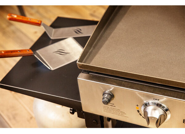 520d5077f209406896daf51fdba10020 2-Burner 28" Griddle Cooking Station with Stainless Steel