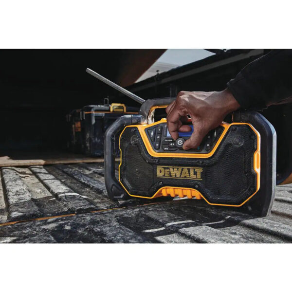 5965fa50a3204cdb8c879d4a7edbc8b5 DCR028B 20-Volt MAX Compact Bluetooth Radio (Tool Only)
