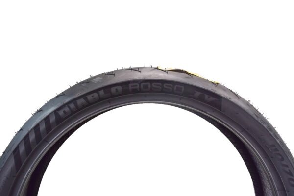 72e24632dc7d4291bc01d032a3fabdc8 Motorcycle Tires Set – Front 110/70ZR17 & Rear 190/55ZR17 with Bonus Keychain