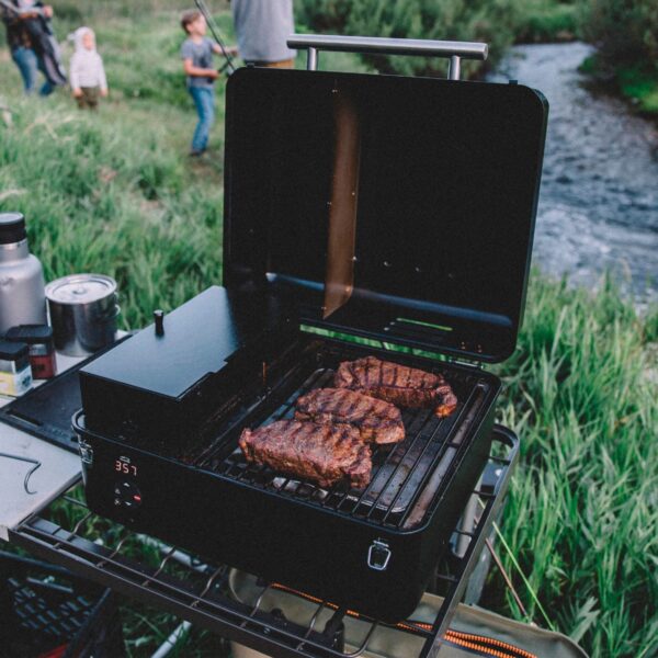 Traeger Grills - Ranger Wood Pellet Grill - Black