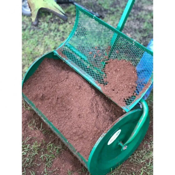 81e2272b86504d20a5cb7cab98778a4a Landzie Compost & Peat Moss Spreader