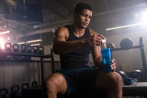 95d0041f34b2454f9caa27b2ef0d67b3 BlenderBottle 28oz Classic Shaker Cup FC White