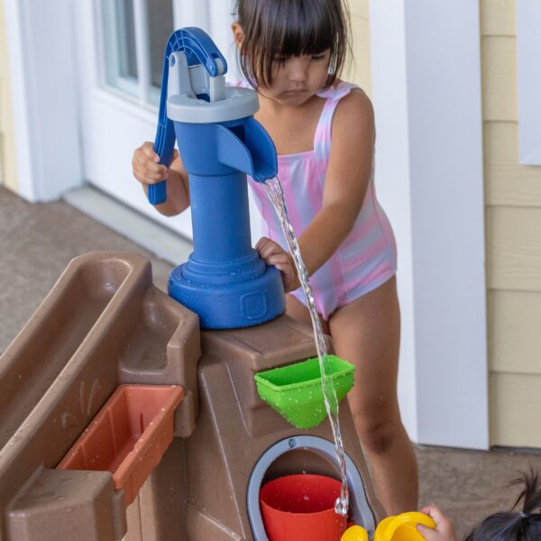 Step2 Pump & Splash Discovery Pond Water Table for Toddlers