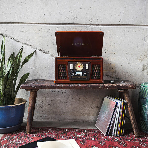 Victrola - Navigator 8-in-1 Classic Bluetooth Record Player with Turntable - Mahogany