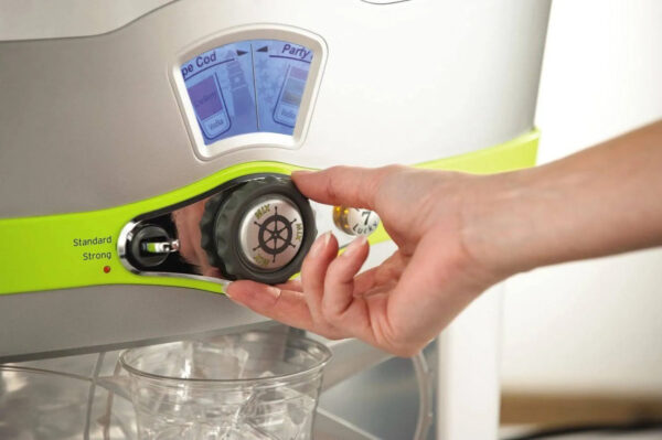 beb544197cb04c61926861faffbbb19d Mixed Drink Drink Dispenser
