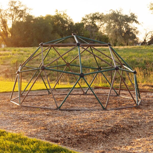 Lifetime Children's Outdoor 5 ft. H x 10 ft. W Dome Climber, Green and Brown (90136)