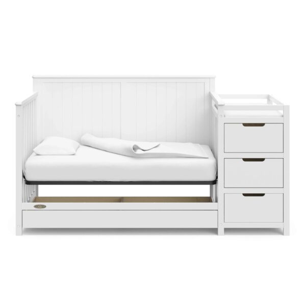 d5877c3ed8144896892b22b4eff72c4b Graco Hadley 5-in-1 Convertible Crib and Changer with Drawer