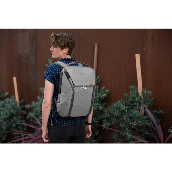 e074d632cdc04fbbaf710694d6a1620e Peak Design 20L Everyday Backpack V2, Ash