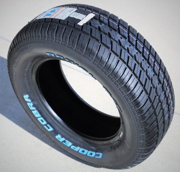 f739c67d8e5f44fd99b93696b1ffcfc4 Tire Cooper Cobra Radial G/T 275/60R15 107T A/S All Season